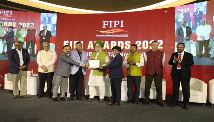 Hardeep Singh Puri in FIPI Awards 2022