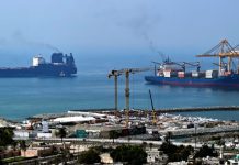 Oil Markets Swing as U.S.–Iran Conflict Disrupts Major Shipping Routes